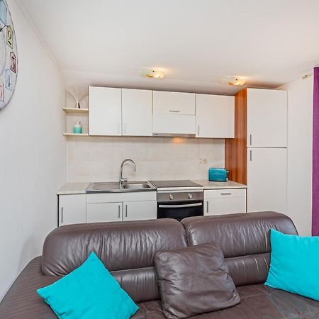 Apartment Ive ムリニ エクステリア 写真