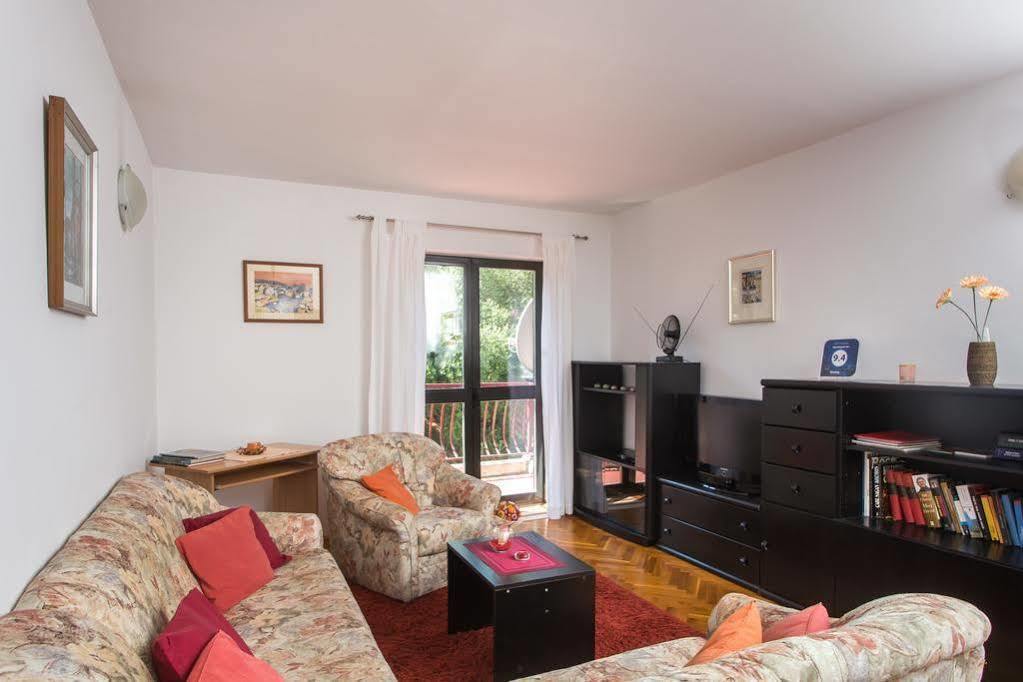 Apartment Ive ムリニ エクステリア 写真